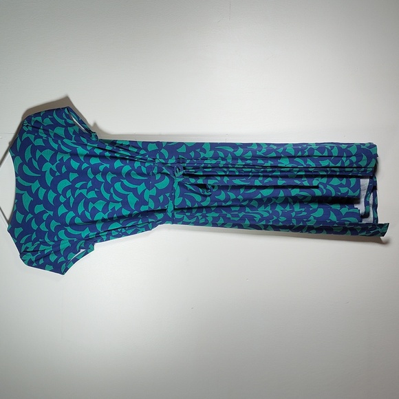 Boden Evangeline Jersey Wrap Dress Blue Pattern 2 - Picture 2 of 11